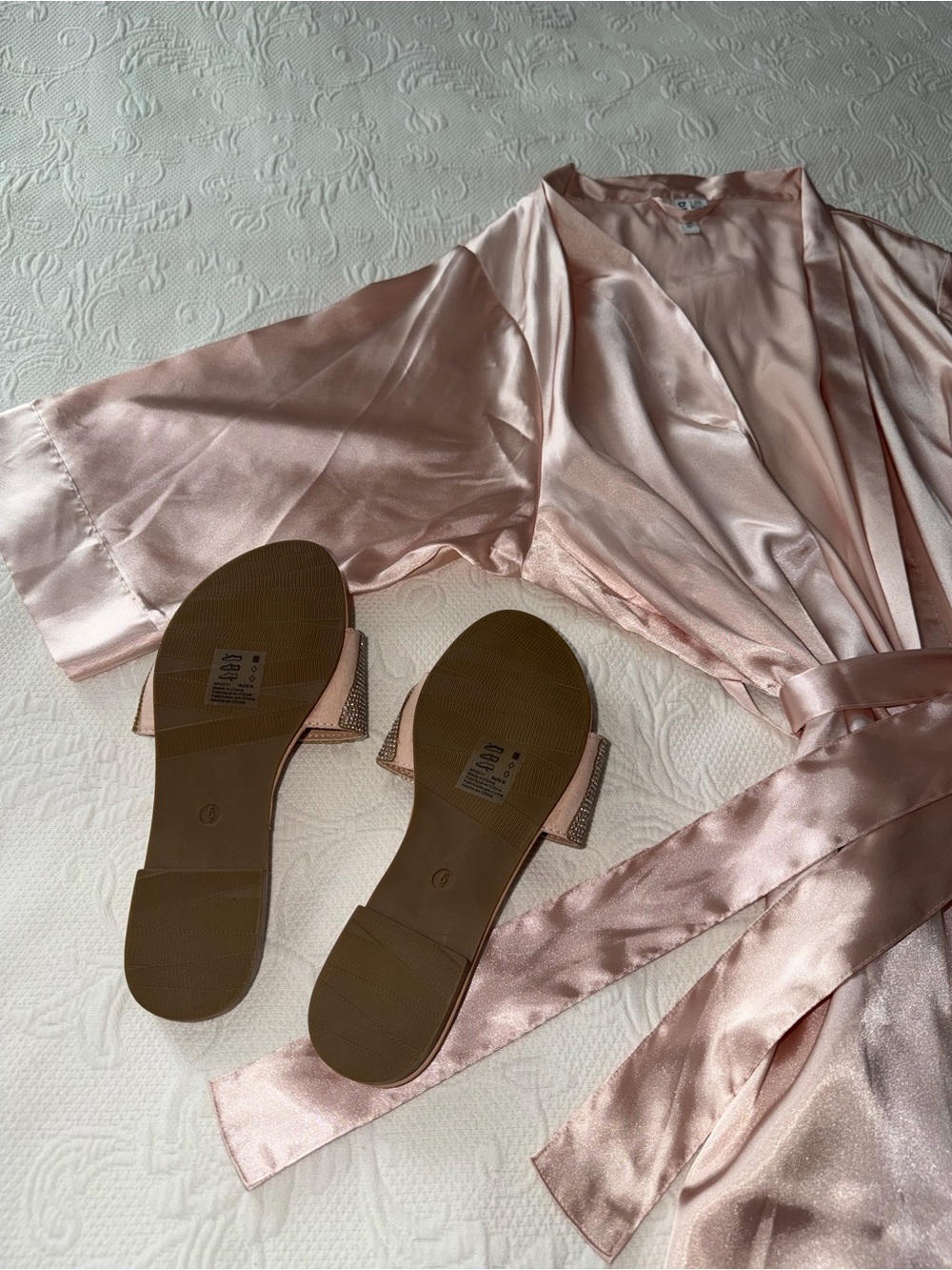 DB Studio Robe and Rhinestone Sandals Set - Picture 4 of 5